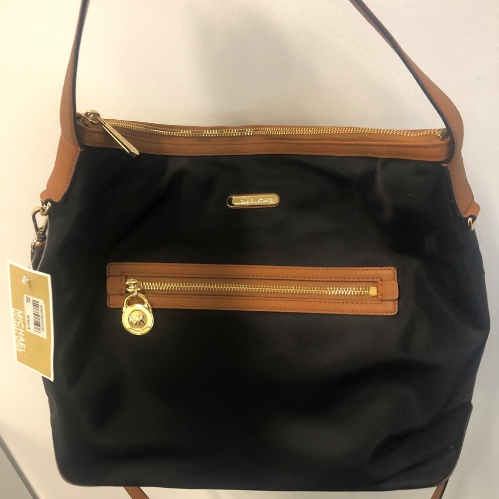 Brand New Micheal Kors Kempton Crossbody bag
